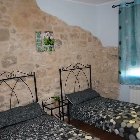 La Muralla Horta de Sant Joan